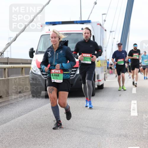 03.10.2025 - Köhlbrandbrückenlauf Lena Gebhardt http://msf.ph/oto/9204538 03.10.2025 15:57:17 Position 2 8175, 8650 meine-sportfotos.de