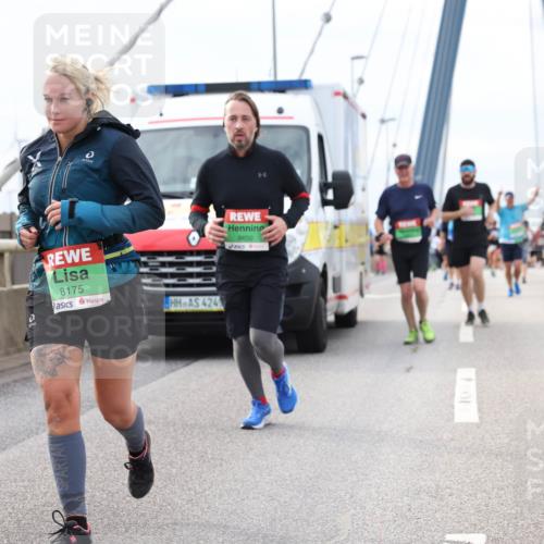 03.10.2025 - Köhlbrandbrückenlauf Lena Gebhardt http://msf.ph/oto/9204540 03.10.2025 15:57:18 Position 2 8175, 424, 8650 meine-sportfotos.de