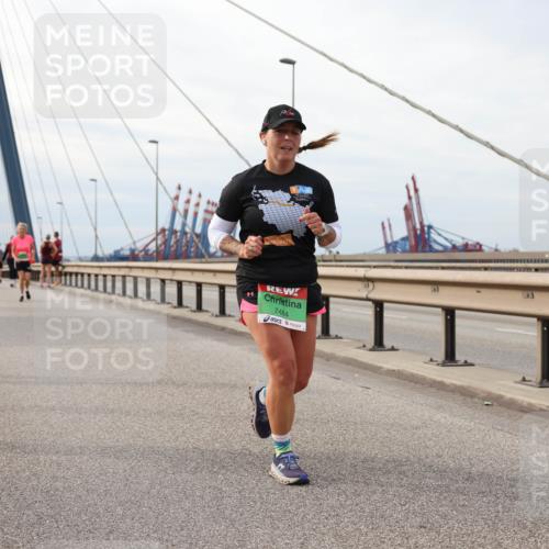 03.10.2025 - Köhlbrandbrückenlauf Lena Gebhardt http://msf.ph/oto/9204593 03.10.2025 15:57:34 Position 2 7484 meine-sportfotos.de