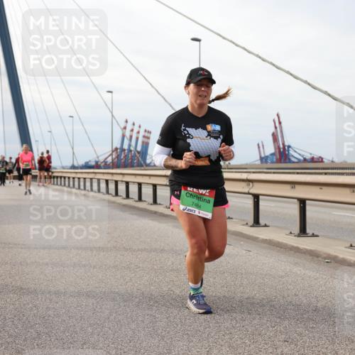 03.10.2025 - Köhlbrandbrückenlauf Lena Gebhardt http://msf.ph/oto/9204594 03.10.2025 15:57:34 Position 2 7484 meine-sportfotos.de