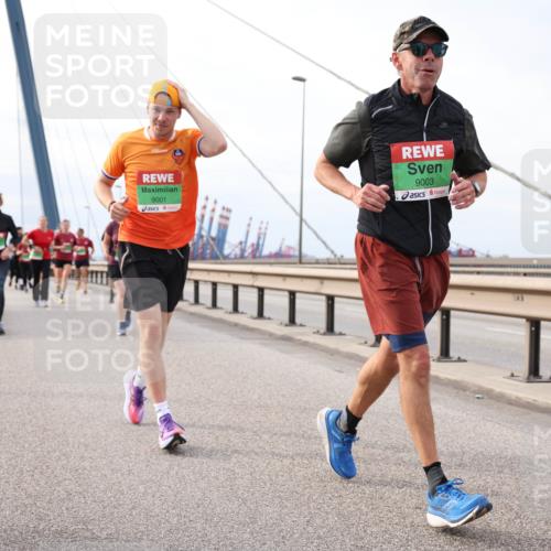 03.10.2025 - Köhlbrandbrückenlauf Lena Gebhardt http://msf.ph/oto/9204662 03.10.2025 15:57:58 Position 2 9001, 9003 meine-sportfotos.de