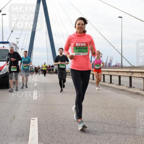 03.10.2025 - Köhlbrandbrückenlauf Lena Gebhardt http://msf.ph/oto/9204727 03.10.2025 15:58:11 Position 2 488, 4249, 8614 meine-sportfotos.de