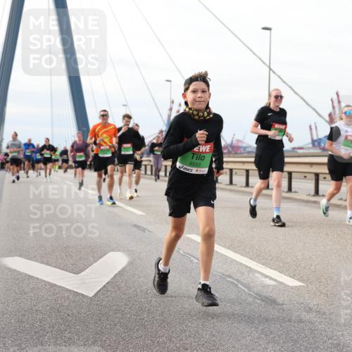 03.10.2025 - Köhlbrandbrückenlauf Lena Gebhardt http://msf.ph/oto/9204792 03.10.2025 15:58:41 Position 2 9553, 7783 meine-sportfotos.de