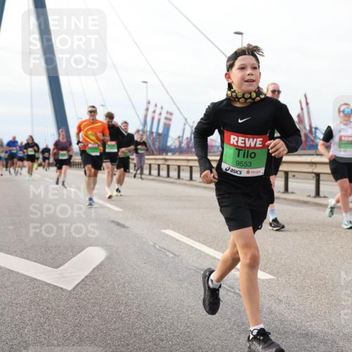 03.10.2025 - Köhlbrandbrückenlauf Lena Gebhardt http://msf.ph/oto/9204795 03.10.2025 15:58:41 Position 2 9553 meine-sportfotos.de