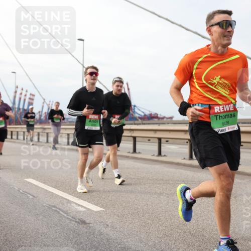 03.10.2025 - Köhlbrandbrückenlauf Lena Gebhardt http://msf.ph/oto/9204804 03.10.2025 15:58:45 Position 2 8438 meine-sportfotos.de