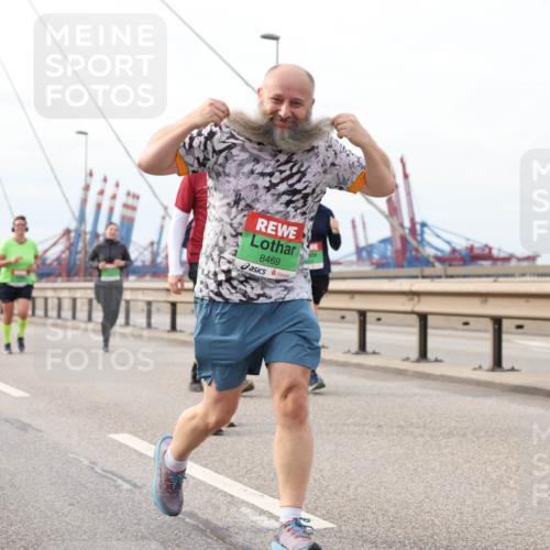 03.10.2025 - Köhlbrandbrückenlauf Lena Gebhardt http://msf.ph/oto/9204856 03.10.2025 15:58:53 Position 2 8469 meine-sportfotos.de