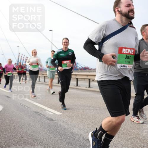 03.10.2025 - Köhlbrandbrückenlauf Lena Gebhardt http://msf.ph/oto/9204894 03.10.2025 15:59:01 Position 2 96, 8734 meine-sportfotos.de