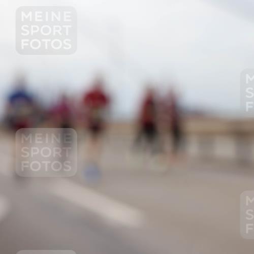 03.10.2025 - Köhlbrandbrückenlauf Lena Gebhardt http://msf.ph/oto/9204914 03.10.2025 15:59:04 Position 2  meine-sportfotos.de