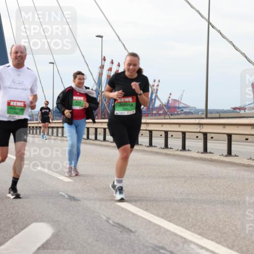 03.10.2025 - Köhlbrandbrückenlauf Lena Gebhardt http://msf.ph/oto/9204951 03.10.2025 15:59:15 Position 2  meine-sportfotos.de