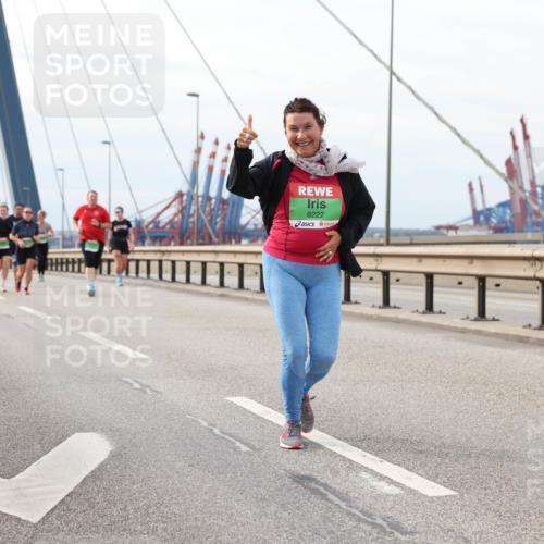 03.10.2025 - Köhlbrandbrückenlauf Lena Gebhardt http://msf.ph/oto/9204964 03.10.2025 15:59:17 Position 2 8222 meine-sportfotos.de