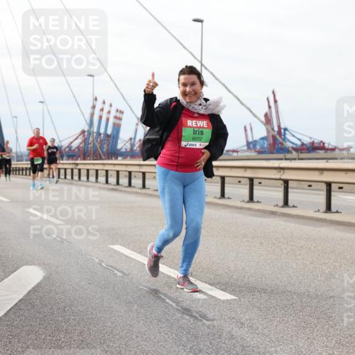 03.10.2025 - Köhlbrandbrückenlauf Lena Gebhardt http://msf.ph/oto/9204965 03.10.2025 15:59:18 Position 2 8222 meine-sportfotos.de