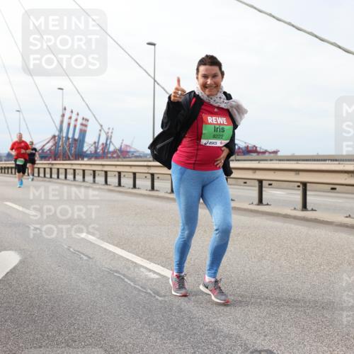03.10.2025 - Köhlbrandbrückenlauf Lena Gebhardt http://msf.ph/oto/9204969 03.10.2025 15:59:18 Position 2 8222 meine-sportfotos.de