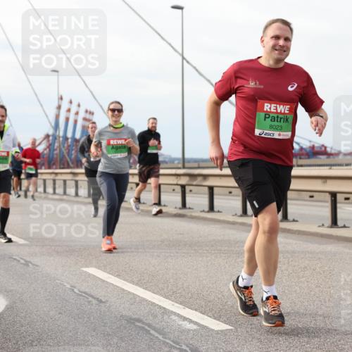03.10.2025 - Köhlbrandbrückenlauf Lena Gebhardt http://msf.ph/oto/9205023 03.10.2025 15:59:36 Position 2 8023 meine-sportfotos.de