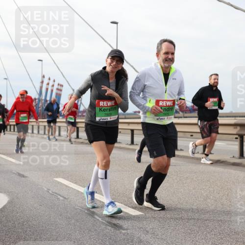 03.10.2025 - Köhlbrandbrückenlauf Lena Gebhardt http://msf.ph/oto/9205032 03.10.2025 15:59:39 Position 2 7929, 7975 meine-sportfotos.de