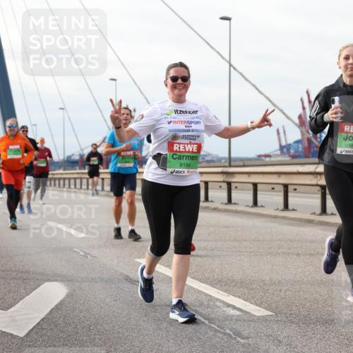 03.10.2025 - Köhlbrandbrückenlauf Lena Gebhardt http://msf.ph/oto/9205053 03.10.2025 15:59:44 Position 2 853, 21, 202, 9194, 9636 meine-sportfotos.de