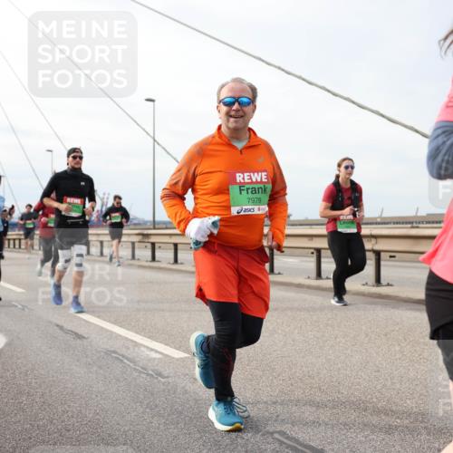 03.10.2025 - Köhlbrandbrückenlauf Lena Gebhardt http://msf.ph/oto/9205067 03.10.2025 15:59:48 Position 2 7979 meine-sportfotos.de