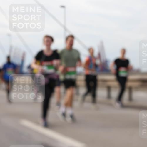 03.10.2025 - Köhlbrandbrückenlauf Lena Gebhardt http://msf.ph/oto/9205123 03.10.2025 15:59:58 Position 2  meine-sportfotos.de