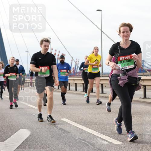 03.10.2025 - Köhlbrandbrückenlauf Lena Gebhardt http://msf.ph/oto/9205126 03.10.2025 15:59:59 Position 2 7645, 8195, 8996 meine-sportfotos.de