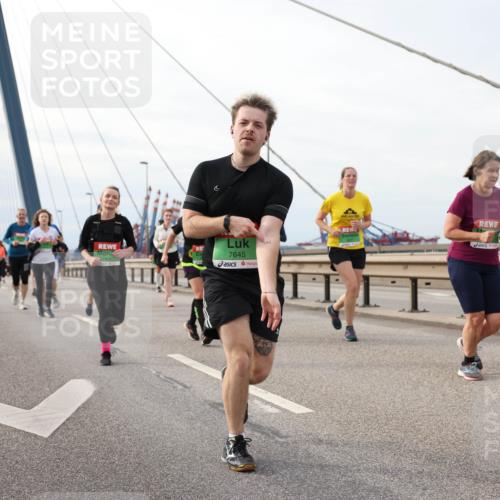03.10.2025 - Köhlbrandbrückenlauf Lena Gebhardt http://msf.ph/oto/9205134 03.10.2025 16:00:00 Position 2 7645 meine-sportfotos.de