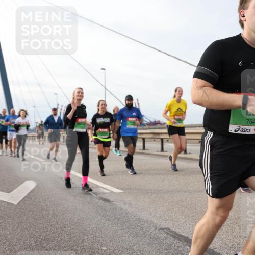 03.10.2025 - Köhlbrandbrückenlauf Lena Gebhardt http://msf.ph/oto/9205141 03.10.2025 16:00:01 Position 2 7645 meine-sportfotos.de