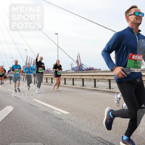 03.10.2025 - Köhlbrandbrückenlauf Lena Gebhardt http://msf.ph/oto/9205194 03.10.2025 16:00:12 Position 2 8036 meine-sportfotos.de