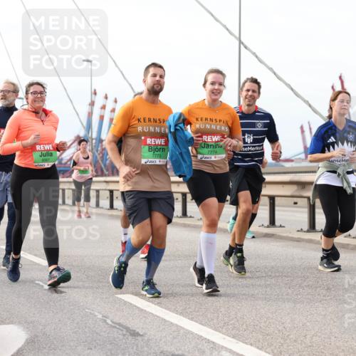 03.10.2025 - Köhlbrandbrückenlauf Lena Gebhardt http://msf.ph/oto/9205218 03.10.2025 16:00:17 Position 2 9434, 8087, 7773, 7774 meine-sportfotos.de