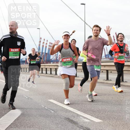 03.10.2025 - Köhlbrandbrückenlauf Lena Gebhardt http://msf.ph/oto/9205264 03.10.2025 16:00:26 Position 2 9154, 8401 meine-sportfotos.de
