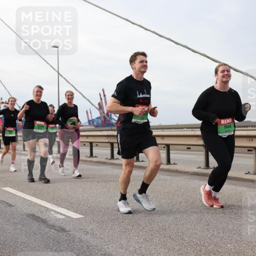 03.10.2025 - Köhlbrandbrückenlauf Lena Gebhardt http://msf.ph/oto/9205348 03.10.2025 16:00:48 Position 2 25, 8149 meine-sportfotos.de