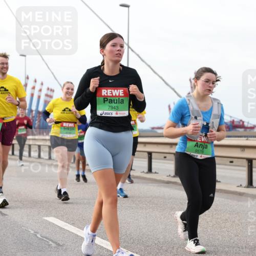 03.10.2025 - Köhlbrandbrückenlauf Lena Gebhardt http://msf.ph/oto/9205432 03.10.2025 16:01:07 Position 2 8163, 8748, 7943, 9576 meine-sportfotos.de