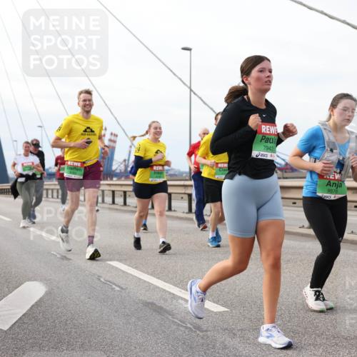 03.10.2025 - Köhlbrandbrückenlauf Lena Gebhardt http://msf.ph/oto/9205435 03.10.2025 16:01:08 Position 2 8163, 7943, 9576 meine-sportfotos.de