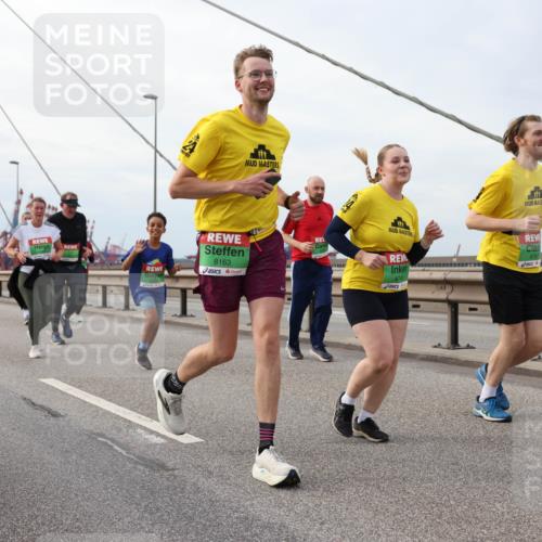 03.10.2025 - Köhlbrandbrückenlauf Lena Gebhardt http://msf.ph/oto/9205443 03.10.2025 16:01:10 Position 2 8163, 874 meine-sportfotos.de