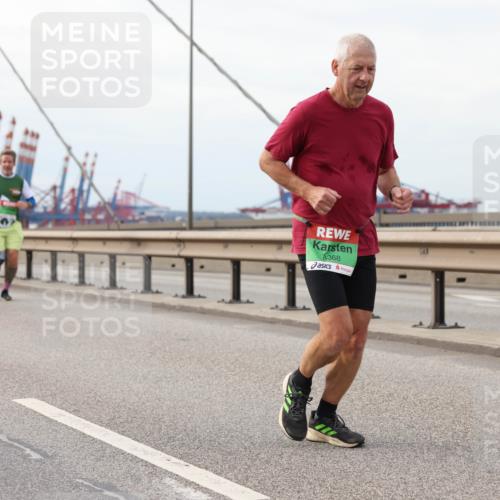 03.10.2025 - Köhlbrandbrückenlauf Lena Gebhardt http://msf.ph/oto/9205514 03.10.2025 16:01:25 Position 2 8368 meine-sportfotos.de