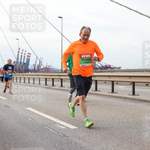 03.10.2025 - Köhlbrandbrückenlauf Lena Gebhardt http://msf.ph/oto/9205574 03.10.2025 16:01:40 Position 2 8828 meine-sportfotos.de