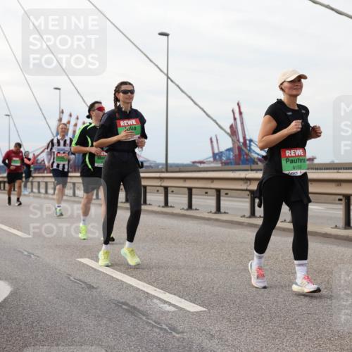 03.10.2025 - Köhlbrandbrückenlauf Lena Gebhardt http://msf.ph/oto/9205645 03.10.2025 16:01:58 Position 2 8152 meine-sportfotos.de