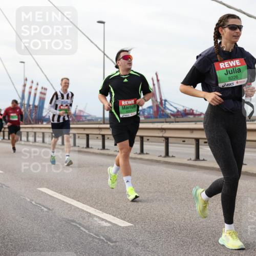 03.10.2025 - Köhlbrandbrückenlauf Lena Gebhardt http://msf.ph/oto/9205652 03.10.2025 16:01:59 Position 2 8201, 8226 meine-sportfotos.de