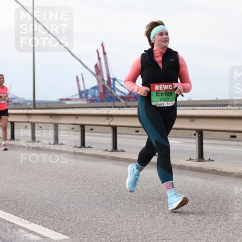 03.10.2025 - Köhlbrandbrückenlauf Lena Gebhardt http://msf.ph/oto/9205694 03.10.2025 16:02:16 Position 2 8320 meine-sportfotos.de