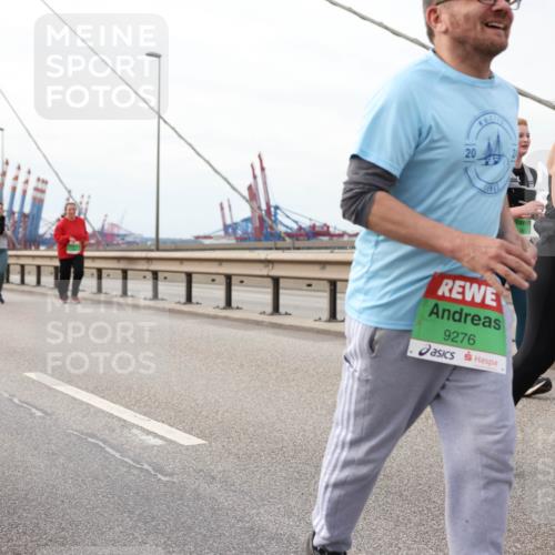 03.10.2025 - Köhlbrandbrückenlauf Lena Gebhardt http://msf.ph/oto/9205890 03.10.2025 16:02:54 Position 2 20, 9276 meine-sportfotos.de