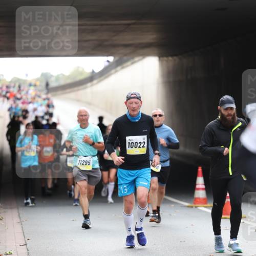 05.10.2025 - 20. swb-Marathon Bremen Michael Strokosch http://msf.ph/oto/9205980 05.10.2025 10:45:16 Laufen 1294, 11295, 10022, 13 meine-sportfotos.de