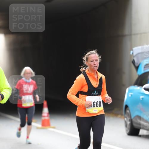 05.10.2025 - 20. swb-Marathon Bremen Michael Strokosch http://msf.ph/oto/9206004 05.10.2025 10:45:33 Laufen 660 meine-sportfotos.de