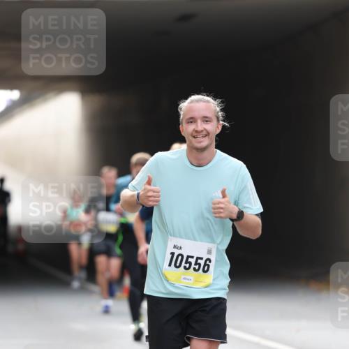 05.10.2025 - 20. swb-Marathon Bremen Michael Strokosch http://msf.ph/oto/9206091 05.10.2025 10:46:16 Laufen 10556 meine-sportfotos.de