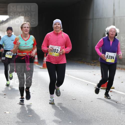 05.10.2025 - 20. swb-Marathon Bremen Michael Strokosch http://msf.ph/oto/9206145 05.10.2025 10:58:11 Laufen 9409, 102, 9394 meine-sportfotos.de
