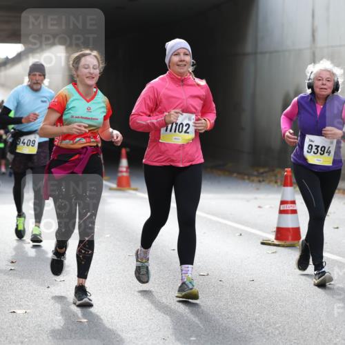 05.10.2025 - 20. swb-Marathon Bremen Michael Strokosch http://msf.ph/oto/9206147 05.10.2025 10:58:11 Laufen 9409, 20, 1102, 9394 meine-sportfotos.de