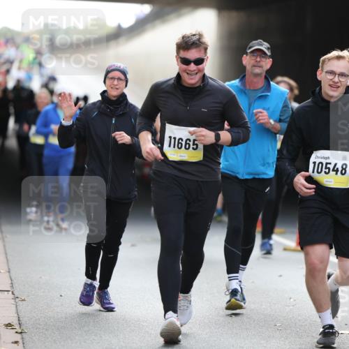 05.10.2025 - 20. swb-Marathon Bremen Michael Strokosch http://msf.ph/oto/9206224 05.10.2025 10:47:18 Laufen 11665, 10548 meine-sportfotos.de