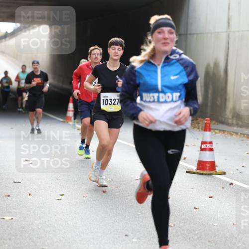 05.10.2025 - 20. swb-Marathon Bremen Michael Strokosch http://msf.ph/oto/9206253 05.10.2025 10:47:32 Laufen 4137, 10327 meine-sportfotos.de