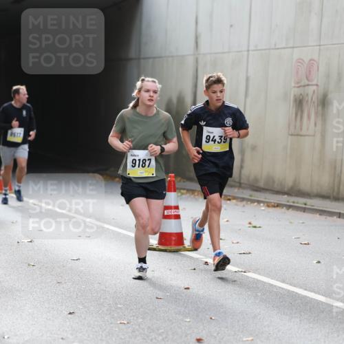 05.10.2025 - 20. swb-Marathon Bremen Michael Strokosch http://msf.ph/oto/9206334 05.10.2025 10:48:07 Laufen 11046, 9517, 9187, 9435, 00 meine-sportfotos.de