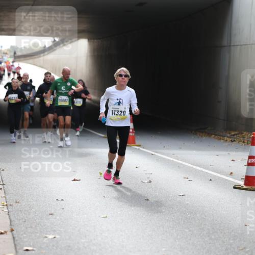 05.10.2025 - 20. swb-Marathon Bremen Michael Strokosch http://msf.ph/oto/9206501 05.10.2025 10:49:21 Laufen 10007, 4176, 11320 meine-sportfotos.de