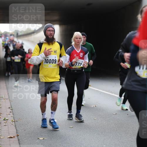 05.10.2025 - 20. swb-Marathon Bremen Michael Strokosch http://msf.ph/oto/9206719 05.10.2025 10:50:56 Laufen 3747, 10009, 932, 10 meine-sportfotos.de