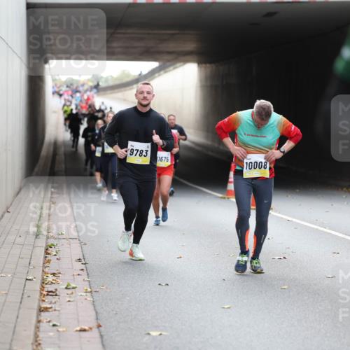 05.10.2025 - 20. swb-Marathon Bremen Michael Strokosch http://msf.ph/oto/9206723 05.10.2025 10:50:59 Laufen 9783, 1675, 10008 meine-sportfotos.de