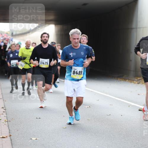 05.10.2025 - 20. swb-Marathon Bremen Michael Strokosch http://msf.ph/oto/9206774 05.10.2025 10:51:25 Laufen 1250, 11475, 9489, 9188 meine-sportfotos.de