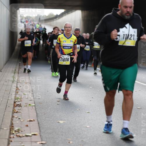 05.10.2025 - 20. swb-Marathon Bremen Michael Strokosch http://msf.ph/oto/9206840 05.10.2025 10:58:27 Laufen 11, 9927, 0, 11636, 238, 1077, 1121 meine-sportfotos.de